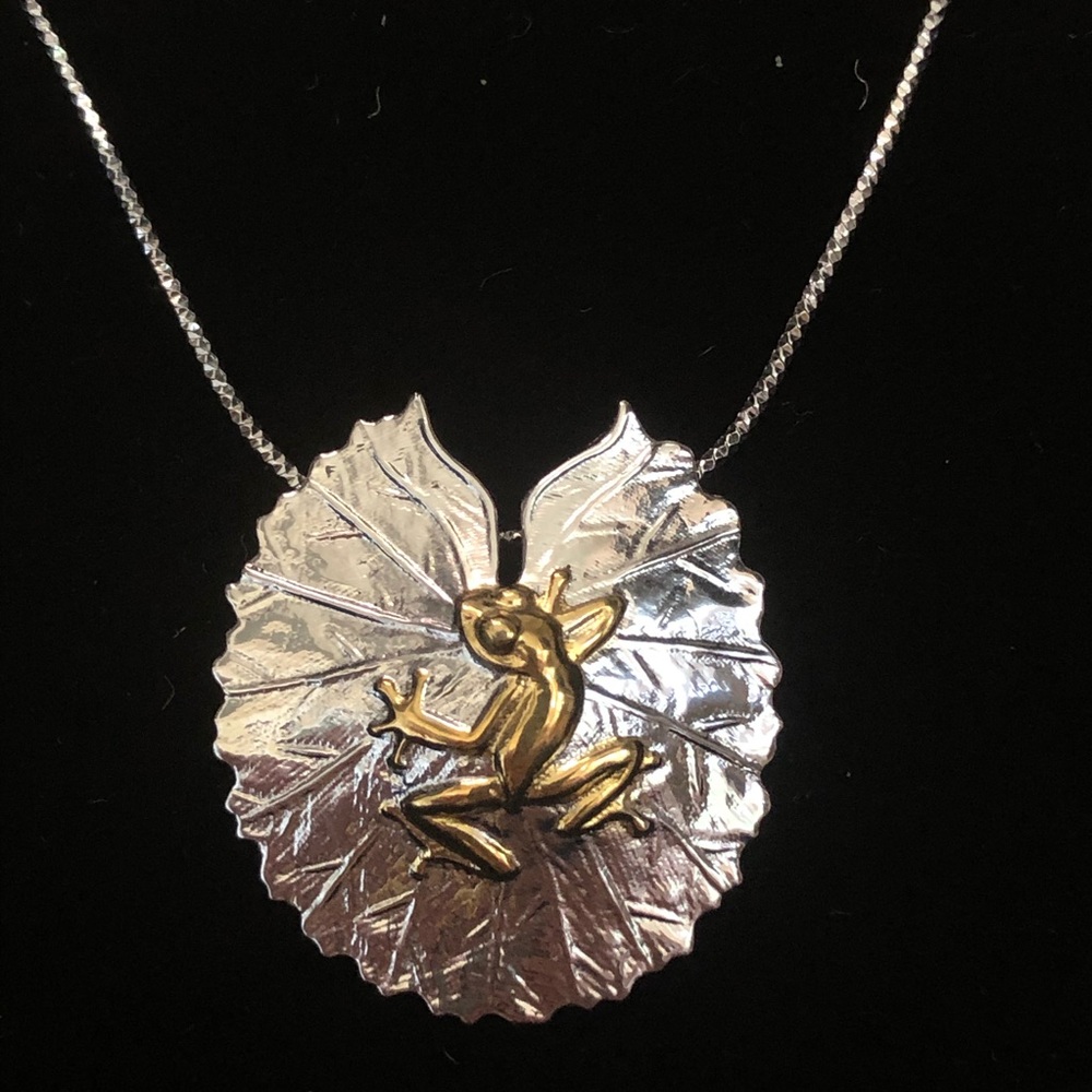 The Silver Collection - Frog on Lily pad pendent